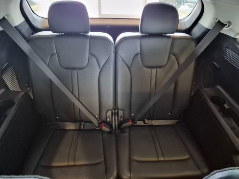 Used 2025 Kia Sorento EX AWD/4WD image 29