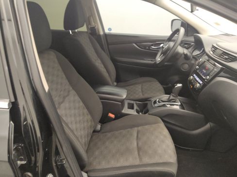 Used 2020 Nissan Rogue Sport SV FWD image 21