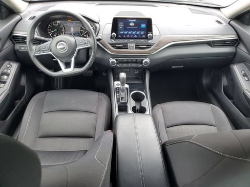 Used 2024 Nissan Altima 2.5 SV FWD image 15