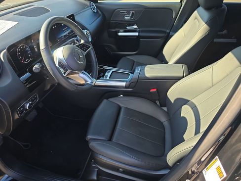 Certified 2025 Mercedes-Benz GLA 250 4MATIC image 8