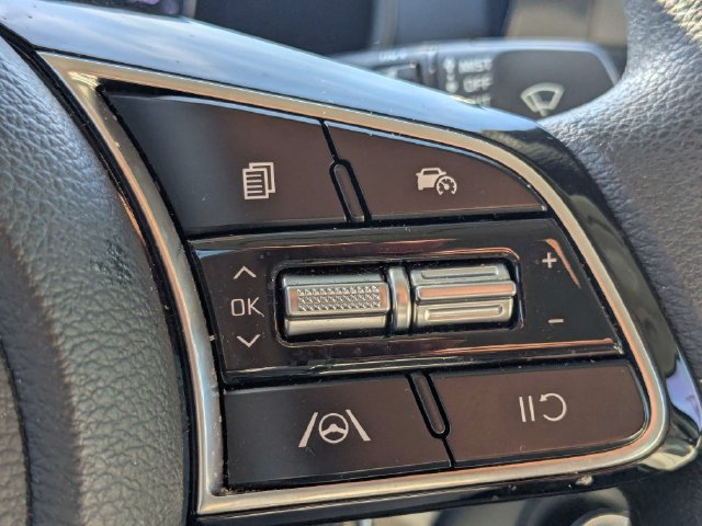 Used 2023 Kia Forte LXS w/ LXS Technology Package FWD image 22
