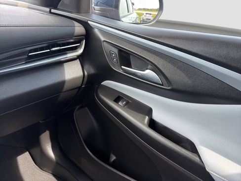 Used 2025 Buick Envista Preferred w/ Convenience I Package FWD image 17