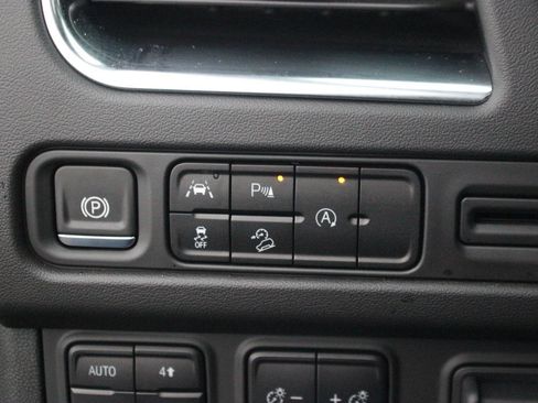 Used 2024 Chevrolet Suburban Premier w/ Max Trailering Package image 31