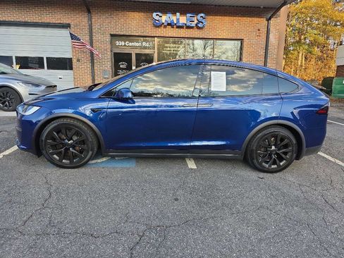 Used 2022 Tesla Model X Plaid image 2