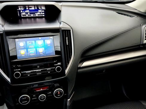 Used 2020 Subaru Forester Premium image 42