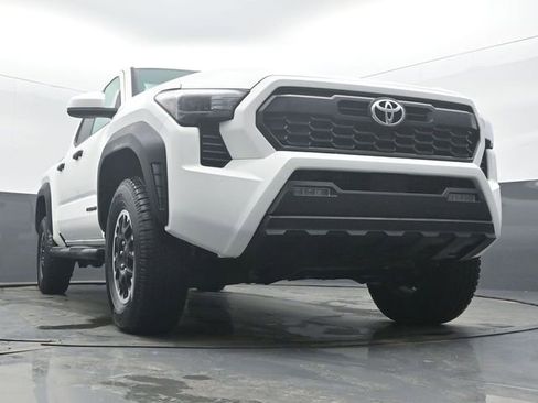 Used 2025 Toyota Tacoma TRD Off-Road image 53