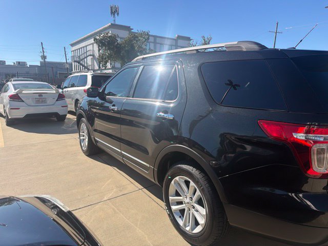 Used 2015 Ford Explorer XLT w/ Equipment Group 202A FWD image 7
