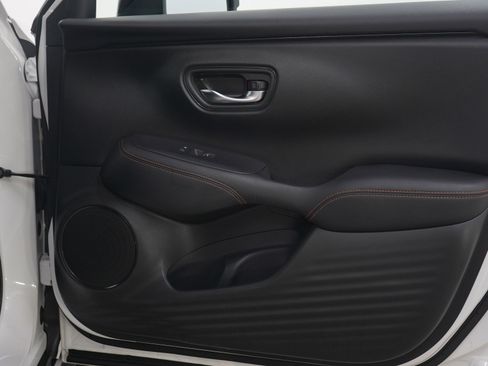 Used 2023 Honda HR-V Sport image 9