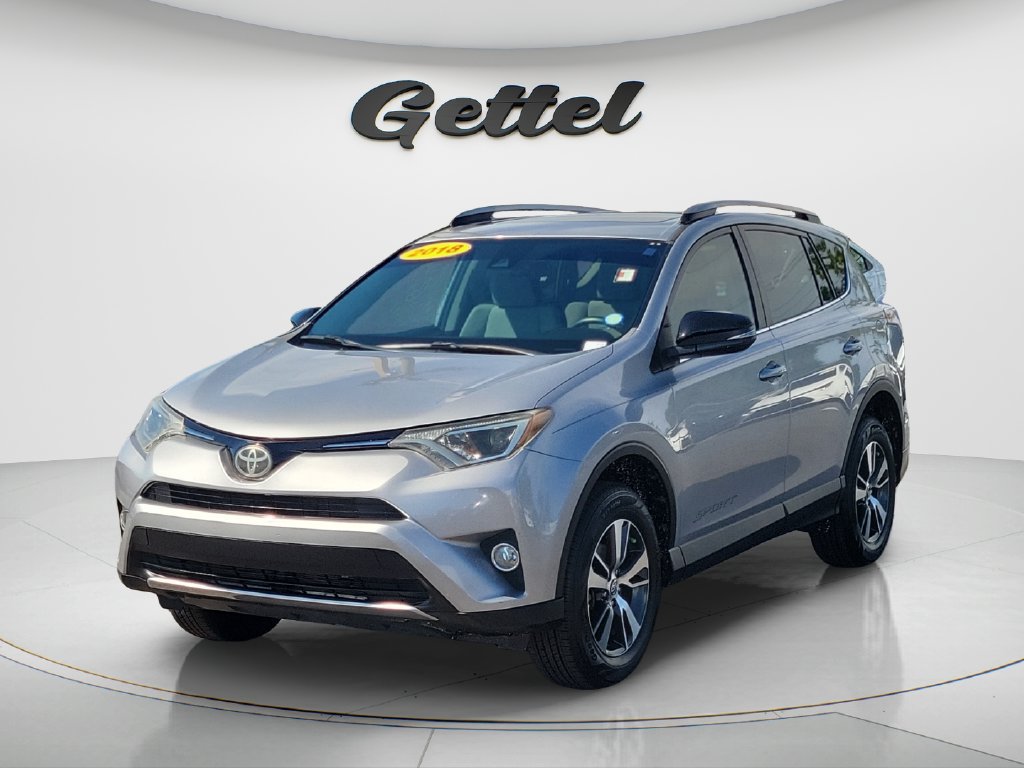 Used 2018 Toyota RAV4 XLE FWD image 1