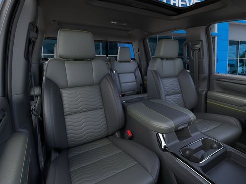 New 2026 Chevrolet Silverado 2500 ZR2 AWD/4WD image 16