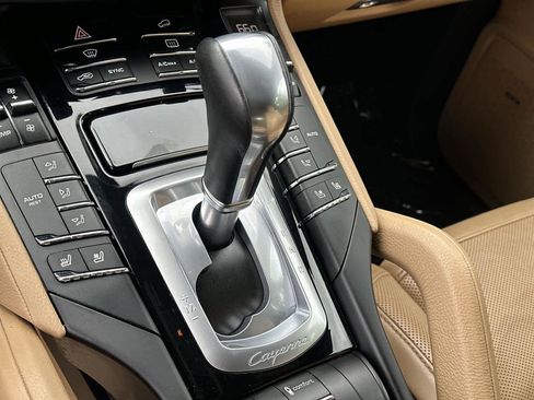 Used 2017 Porsche Cayenne S image 18