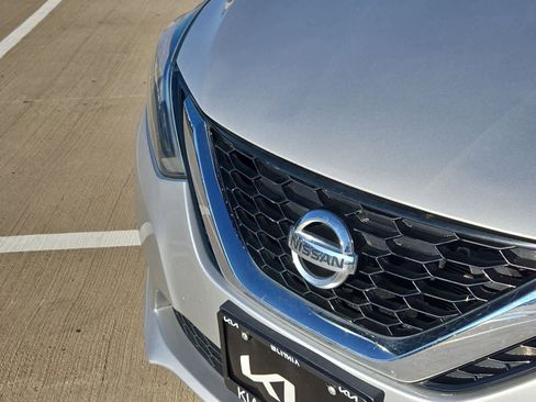 Used 2019 Nissan Sentra S image 10