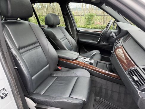 Used 2009 BMW X5 xDrive30i image 17