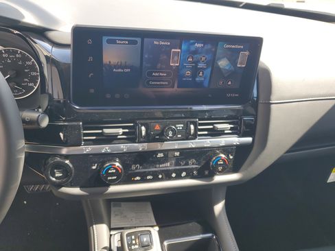 New 2026 Nissan Pathfinder SV image 8