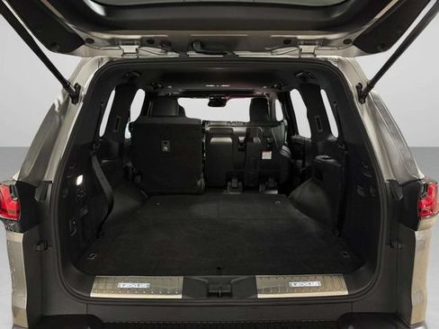 Used 2024 Lexus LX 600 4WD w/ Appearance Package image 35