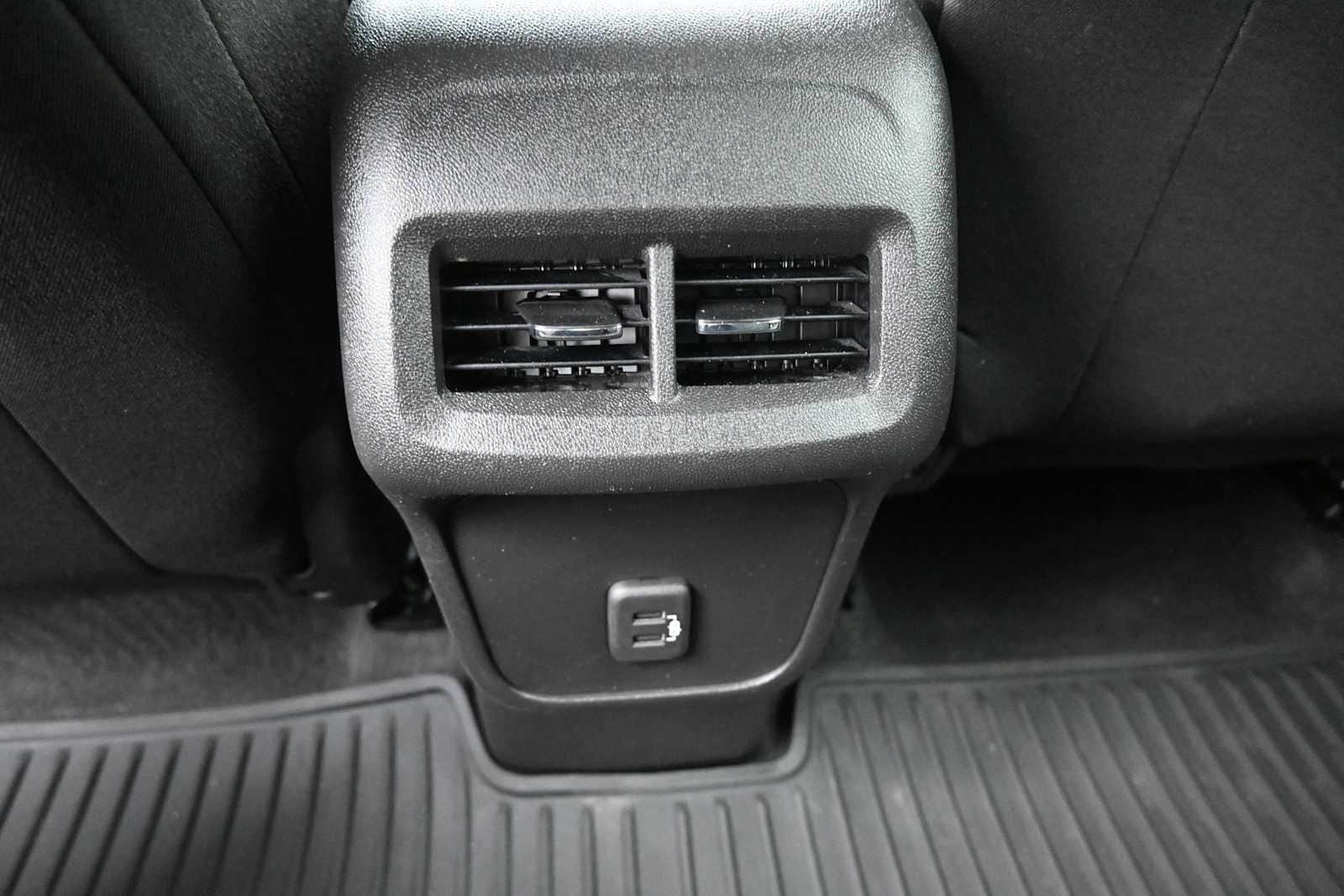Used 2024 Chevrolet Equinox LT AWD/4WD image 14