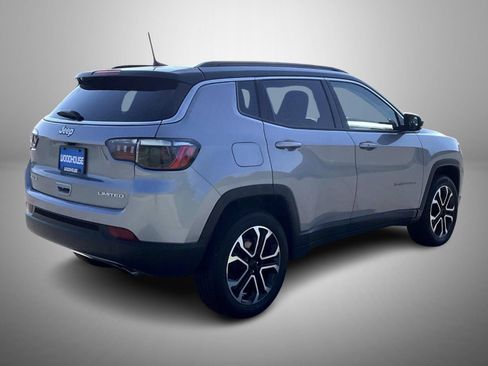 Used 2022 Jeep Compass Limited AWD/4WD image 5