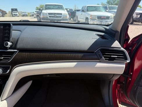 Used 2021 Honda Accord Touring image 19