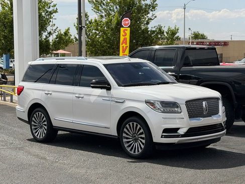 Used 2018 Lincoln Navigator Reserve w/ Technology Package AWD/4WD image 4