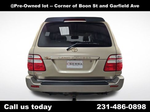 Used 2004 Toyota Land Cruiser AWD/4WD image 4