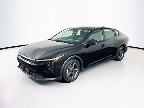 Used 2025 Kia K4 FWD image 3