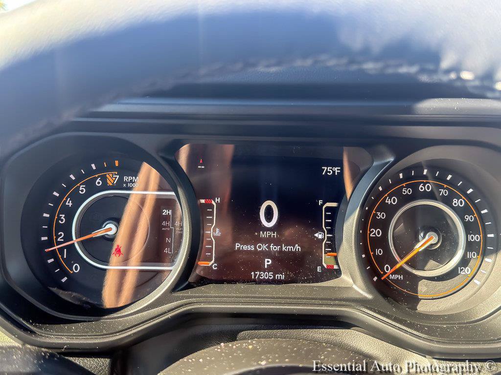 Certified 2025 Jeep Gladiator Mojave AWD/4WD image 15