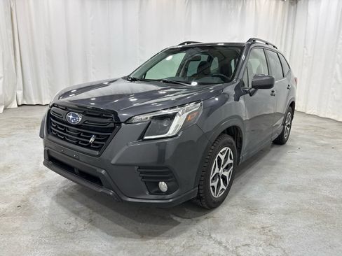 Used 2023 Subaru Forester Premium AWD/4WD image 1