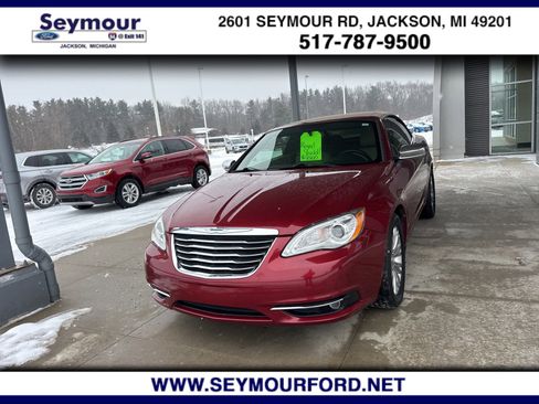 Used 2012 Chrysler 200 Limited image 1