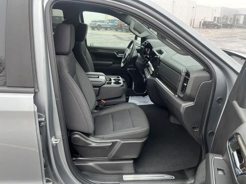 Used 2024 Chevrolet Silverado 1500 LT image 18