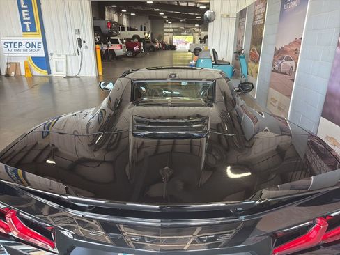 Used 2024 Chevrolet Corvette Stingray Premium Conv w/ Z51 Performance Package image 4