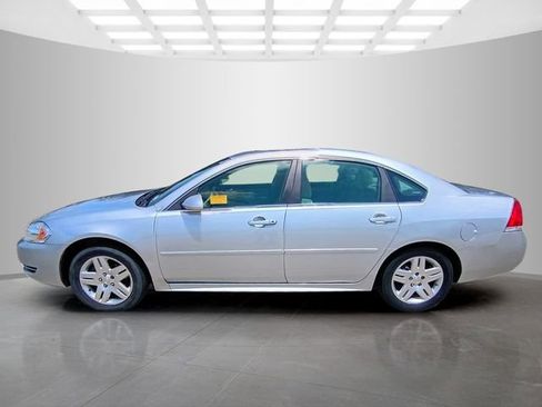 Used 2015 Chevrolet Impala LT w/ LT Sunroof Package FWD image 6