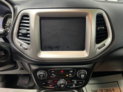 Used 2017 Jeep Compass Latitude w/ Safety & Security Group image 8