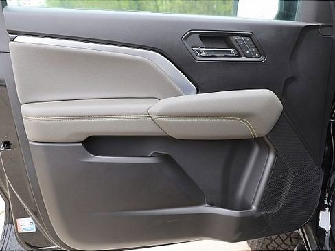 New 2024 Chevrolet Colorado ZR2 w/ ZR2 Bison Edition image 14