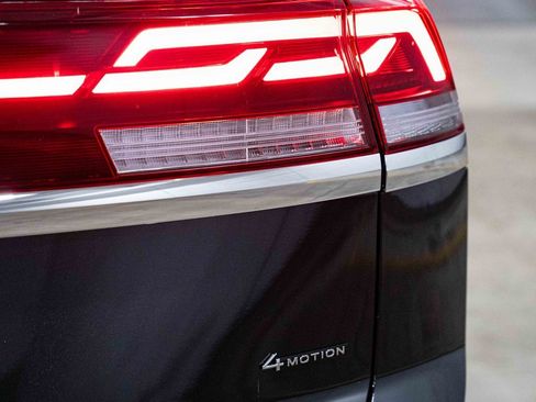 New 2026 Volkswagen Atlas Cross Sport SEL Premium R-Line image 6