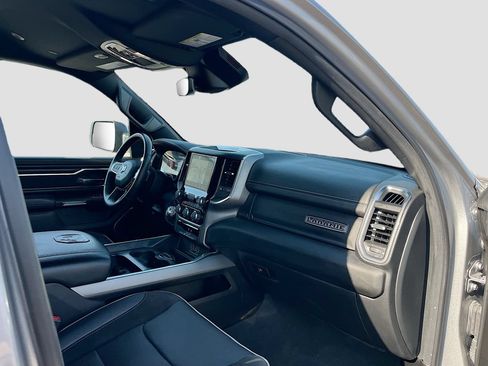 Used 2024 RAM 1500 Laramie RWD image 29