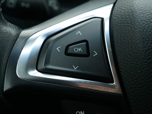 Used 2019 Ford Edge SEL w/ Equipment Group 201A FWD image 17
