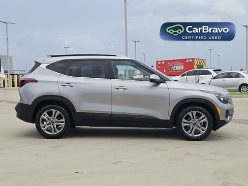 Used 2022 Kia Seltos S FWD image 7
