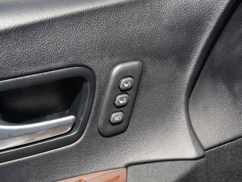 Used 2017 Toyota Sienna AWD image 24