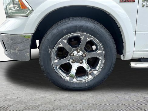 Used 2017 RAM 1500 Laramie AWD/4WD image 32