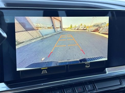 Used 2024 Chevrolet Silverado 2500 LT image 30