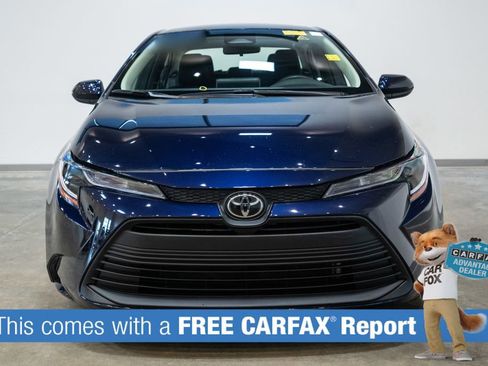 Used 2023 Toyota Corolla LE image 2