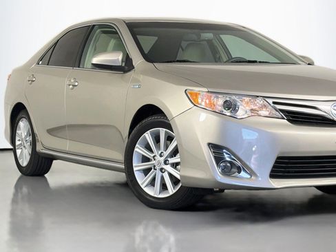 Used 2013 Toyota Camry XLE w/ Leather Pkg FWD image 14