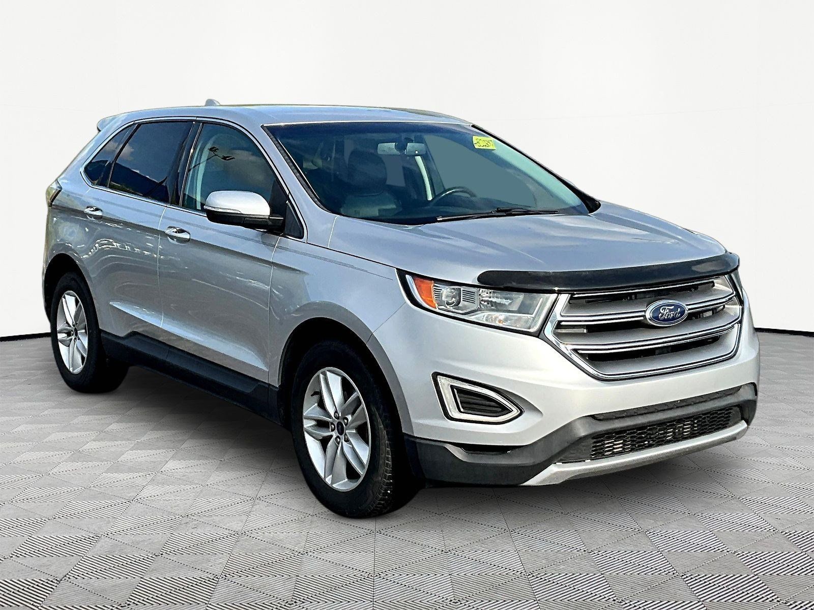 Used 2017 Ford Edge SEL w/ Equipment Group 201A FWD image 3
