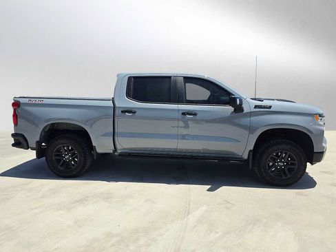 Used 2024 Chevrolet Silverado 1500 LT Trail Boss w/ Convenience Package II AWD/4WD image 3