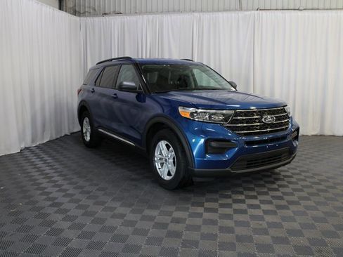 Used 2023 Ford Explorer XLT image 30