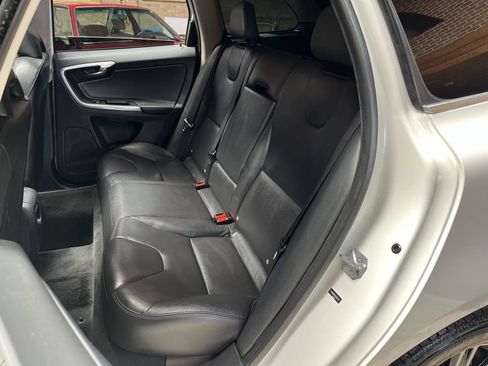 Used 2016 Volvo XC60 T6 Platinum AWD/4WD image 22