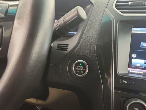 Used 2016 Ford Explorer XLT w/ Equipment Group 202A image 20