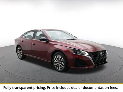 Used 2025 Nissan Altima 2.5 SV FWD image 1