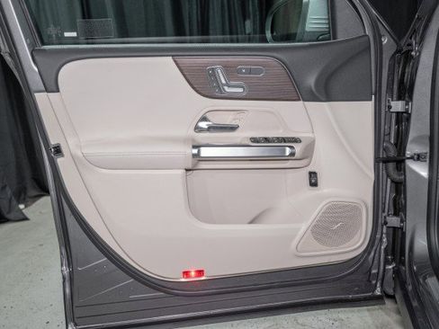 New 2026 Mercedes-Benz GLB 250 250 SUV image 10