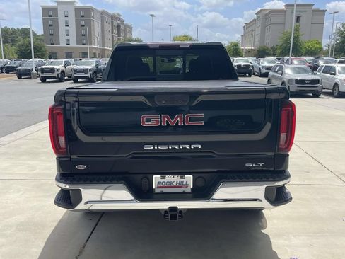 Used 2022 GMC Sierra 1500 SLT w/ SLT Premium Package AWD/4WD image 8